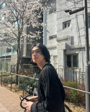 Choi Yeon-kyu Instagram - 날씨좋고