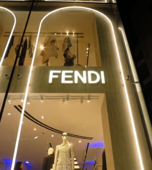 Choi Yeon-kyu Instagram - #광고 @fendi 
FENDI WINTER 23-24 COLLECTION
스테파노 필라티의 펜디 윈터 컬렉션을 10/26부터 펜디 부띠끄에서 만나보세요!
#Fendi #FendiWinter