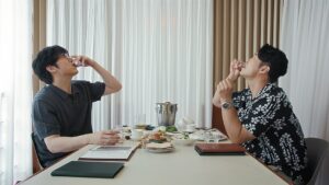 Choiza Instagram - 이 멤버라면 중국집에 둘이서가는거 인정? 

할아버지 때부터 대대로 내려오는 레시피에 더해진 손주의 적절한 리터치. 절제된 편곡으로 멋지게 재탄생한 리메이크곡 처럼 친숙하면서도 세련된 중식을 노래할때보다 먹을때 더 섹시한 식영이형과 함께 먹어봤습니다. 

최자로드9 - Link in bio☝️

#최자로드9 #압구정 #중식 #보보식당 #성시경