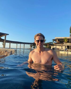 Chord Overstreet Instagram - Nothing like a lil staycation down here in Mexico!! Pretty sure I spent 90% of my time on the lazy river getting sunburnt @fspuntamita #fspuntamita
