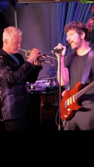 Chris Botti Instagram - There’s a moon over @bluenotenyc tonight… This used to be a duet for @theofficialsting and I on the Brand New Day tour. Glad to now have it as part of my set. 
Wrapping up week one at Blue Note NYC, we’re here every night till January 7.
 #chrisbotti #NYCjazz #jazzmusic #trumpet #nycnightlife