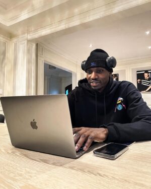 Chris Boucher Instagram - When you book direct on the Travelodge by Wyndham website, you will always get the lowest price at hundreds of Travelodge by Wyndham properties across Canada. 👏🏿🇨🇦 You’ll also earn Wyndham Rewards points with every stay. Not a member? You can join for free during booking! Visit https://bit.ly/3vrvGXw to get started now!
.

#travelodgebywyndham #wyndhamrewards #basecampforadventure #travelodgecanada