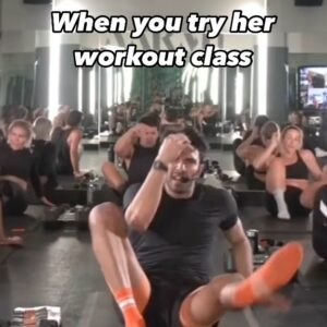 Chris Carmack Instagram - I wasn’t prepared…. @erinslaver 

Original video @akiniko 

#wifeworkout #couplesgoingtothegym #accidentalthirsttrap