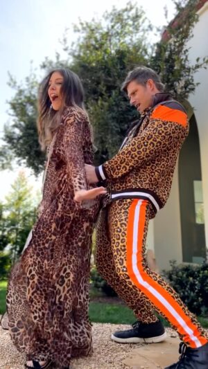 Chris Carmack Instagram - When you know, you know 🐆 Happy Valentines Day! 
@erinslaver 

#valentinesdaymatchingoutfits #munilong #leopardprinteverything