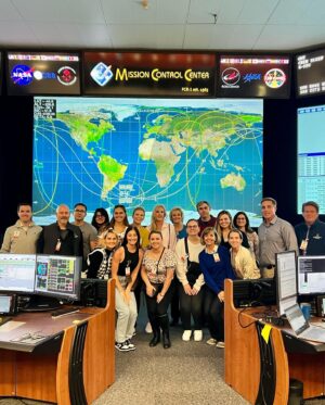 Chris Cassidy Instagram - #thankyou @nasajohnson for hosting the @mohmuseum staff for a behind the scenes tour of #johnsonspacecenter  It was fun for me, personally, to see so many friends and former co-workers!  So great to be reminded of all the amazing things going on these days with our nation’s space program.  @nasaartemis @spacex @blueorigin @sierraspaceco @axiom.space @nasa @nasaastronauts