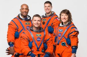 Chris Cassidy Instagram - Huge congrats to my good friends Reid Wiseman @astrojeremy @astrovicglover @astro_christina  for their assignment to #artemis2 !! Proud to be your colleagues!!🚀 Let the launch countdown begin!
 Special thanks to #astroacaba for your leadership in making this huge crew assignment👍 @nasaartemis @nasaastronauts @nasa @nasajohnson #onwardtothemoon
