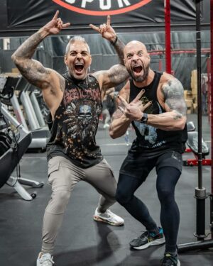 Chris Daughtry Instagram - New episode of my @siriusxm exclusive podcast #metalambassador is out now featuring Mr. Badass himself @chrisdaughtry 👊🏽👊🏽👊🏽 

It was our first time ever working out AND doing radio interview at same time! Crazy that it’s taken this long to do something like this?! What a killer chest/triceps sess w my fit metal loving friend. We focused more on lighter weights w more reps. You can hear us breathless on some of these breaks, haha!

Hear Chris pick out 10 of his favorite Metal songs from such bands as @metallica @panteraofficial @deftones @whitezombieofficial @sevendustofficial and more. We talk a lot about how important fitness is, a little bit about his @americanidol experience, and whole lot about his respect & admiration for Metal. 

You can listen anytime to full show in the #siriusxm app - search “Metal Ambassador” - or catch all 11 breaks spread out in my Octane show tonight 1/30 (6p-9pE) or Thursday 2/1 (9p-12aE). 

Huge ThanX 🙏🏽🙏🏽🙏🏽 to my brother #chrisdaughtry for taking time out of his busy schedule to do this @afflictionclothing gym in #sealbeach #california - I’m looking forward to our next weightlifting throwdown! Got some cool videos to share w you too from this, coming next!

📸 @edwin_daboub