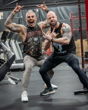 Chris Daughtry Instagram - New episode of my @siriusxm exclusive podcast #metalambassador is out now featuring Mr. Badass himself @chrisdaughtry 👊🏽👊🏽👊🏽 

It was our first time ever working out AND doing radio interview at same time! Crazy that it’s taken this long to do something like this?! What a killer chest/triceps sess w my fit metal loving friend. We focused more on lighter weights w more reps. You can hear us breathless on some of these breaks, haha!

Hear Chris pick out 10 of his favorite Metal songs from such bands as @metallica @panteraofficial @deftones @whitezombieofficial @sevendustofficial and more. We talk a lot about how important fitness is, a little bit about his @americanidol experience, and whole lot about his respect & admiration for Metal. 

You can listen anytime to full show in the #siriusxm app - search “Metal Ambassador” - or catch all 11 breaks spread out in my Octane show tonight 1/30 (6p-9pE) or Thursday 2/1 (9p-12aE). 

Huge ThanX 🙏🏽🙏🏽🙏🏽 to my brother #chrisdaughtry for taking time out of his busy schedule to do this @afflictionclothing gym in #sealbeach #california - I’m looking forward to our next weightlifting throwdown! Got some cool videos to share w you too from this, coming next!

📸 @edwin_daboub
