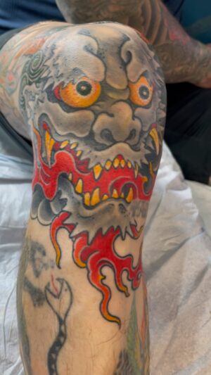 Chris Garver Instagram - Hot sauce eatin’ patella demon

Thanks @joevegastattoo 

#onitattoo  #nyctattoo  #thesolidink  #kneetattoo  #verypainful