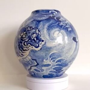 Chris Garver Instagram - This is probably the largest vase that I have glazed so far. If you are interested in picking it up, click the link in my bio.
Thanks!
#blueaesthetic  #blueandwhitehome  #blueandwhitedecor  #ceramicart  #ceramicartists  #porcelain #porcelainpainting  #togei #gosu  Tiger, vase , tattoo, dragon , ceramic , art , blue , delft blue , new york , tattoo artist