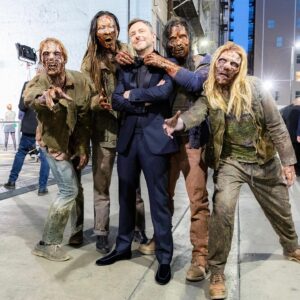 Chris Hardwick Instagram - Happy My Birthday! Thank you for all the nice messages everyone!! 🎂

📸 @kaelanbarowsky for TWD finale