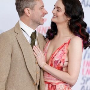 Chris Hardwick Instagram - Mom and Dad go to the @filmindependent Spirit Awards! Mom looked stunning and dad once again forgot to fix his tie before picture time. 🤣 And, of course, no award show would be complete without the post @innout car dinner! 

📸 for @gettyimages by Frazer Harrison, Aliah Anderson, Gilbert Flores 

👔 @jennyricker