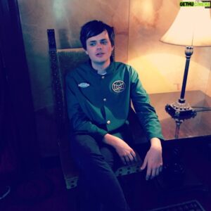 Chris Kendall Instagram - Hard day on reception. Creatures been treating me like crap! #OscarsHotel
