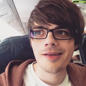 Chris Kendall Instagram - Airplane selfu! 💺🆙