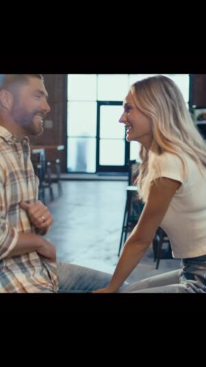 Chris Lane Instagram - Thank y’all for blowing this song up!!! Keep sharing it with your friends…Thanks for the love 🙏🏻 #mistake