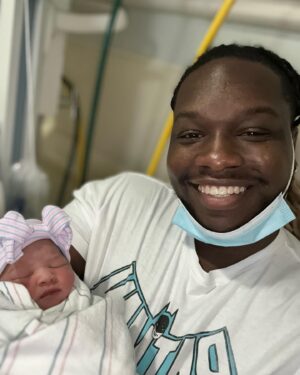 Chris Lee Instagram - It’s a girl ❤️

Beautiful Love Lee
5lbs. 14 oz. 
18.5 in. 
10/6/22 
2:08 pm

@gib_gabbz you are incredible. I love you and thank you, yet again, for changing my life.