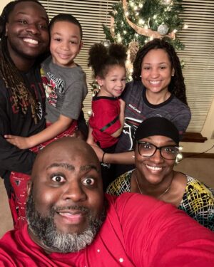Chris Lee Instagram - Merry Christmas 🎄🎁🎅🏿 
My fiancé LOVES the falcons 😏