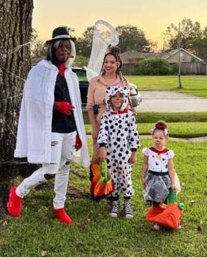 Chris Lee Instagram - 2 little light skinned Dalmatians, the sexy dog catcher, and Cruello, de Pimpin 😎🔥😈
