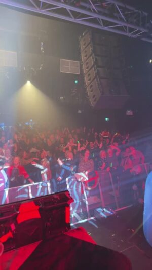 Chris Moyles Instagram - My 90s hangover show and a very festive end at @tramshedcardiff in #cardiff
