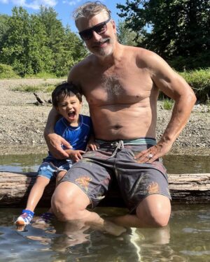 Chris Noth Instagram - Some people like the Hamptons- Keats and I prefer swimming the cold waters of The Green River in The Berkshires #berkshires
