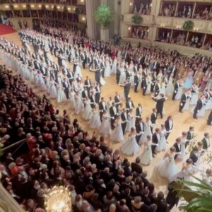 Chris Noth Instagram - A night to remember - Vienna Grand Opera Ball