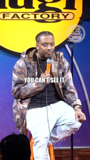 Chris Powell Instagram - imagine being an blind man’s assistant @comediancp 😂

Grab tickets to the next show 👉🏾 Link in bio! Like and follow for more 🍫🍨! 
🎥 @badsplice 
🎥 @saintmicah_ 
👩🏾‍💻 @keera.s
#chocolatesundaescomedy #crowdwork #standupcomedy