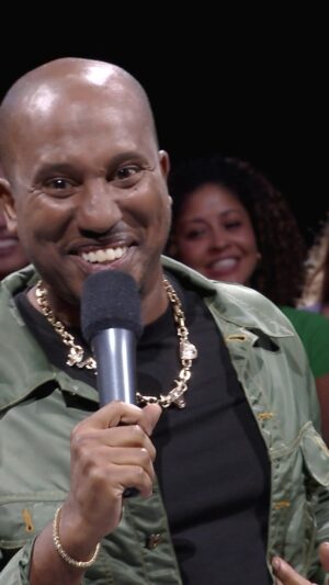 Chris Redd Instagram - Truck driver told on himself 🍾 🚚 @chrisreddis 

Episode 2 of Just For Laughs presents: Surrounded is LIVE on Horizon Worlds 🔥 

➡️ WATCH NOW at the link in our bio!