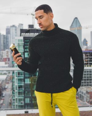 Chris Robins Instagram - Tout est une question d'attitude et de comportement. Ne pas prendre de décision est une décision en soi, et ce n'est pas la bonne! Si tu veux le respect des autres, tu dois être clair dans ce que tu veux et ce que tu ne veux pas, et sois confiant à ce sujet. Savoir dire non est l'une des choses les plus respectées que tu puisses faire pour toi-même.
 Dare to be you, you’re worth it.

@pacorabanne 

#Partner #PacoRabanne #1Million

#Success #Attitude #BeYou