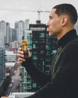 Chris Robins Instagram - Tout est une question d'attitude et de comportement. Ne pas prendre de décision est une décision en soi, et ce n'est pas la bonne! Si tu veux le respect des autres, tu dois être clair dans ce que tu veux et ce que tu ne veux pas, et sois confiant à ce sujet. Savoir dire non est l'une des choses les plus respectées que tu puisses faire pour toi-même.
 Dare to be you, you’re worth it.

@pacorabanne 

#Partner #PacoRabanne #1Million

#Success #Attitude #BeYou