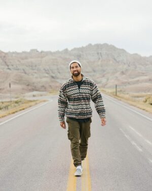 Chris Robins Instagram - From the highest peaks of Badlands National Park to the canyon bed, Mother Nature did a great job! During our hike we have seen numerous animals in their natural habitat such as coyotes, mule deers and proghorns. The wildlines here has been astonishing!

📸 : @alex_broadstock 

@visittheusa @southdakota #UnitedStories #HiFromSD #SouthDakota
