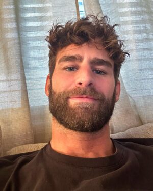 Chris Salvatore Instagram - Golden hour glow 🌞