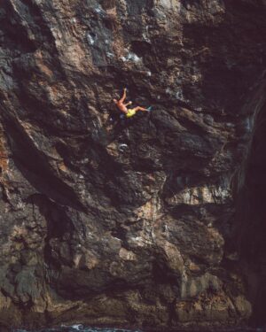Chris Sharma Instagram - Chris Sharma Just Sent His Hardest Deep Water Solo to Date

On Tuesday, November 7, Chris Sharma finished off ‘Black Pearl,’ in Soller, Mallorca, which he says may be harder than ‘Es Pontas’ and ‘Alasha.’ He has been working the line on and off for the last four years.

“It represented a progression in deep water soloing for me, and it was a very personal goal that I’ve pursued over the last four years,” says Sharma. “It's one of a handful of routes that have been on my bucket list.”

Click the link in the bio for the full story. Photo @honngy
