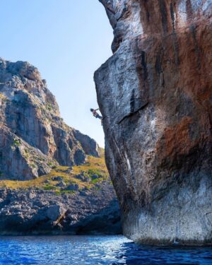 Chris Sharma Instagram - Repost from @tenayaclimbing
•
CLIMB FOR THE OCEAN

There’s still time to participate!

Tenaya is proud to partner with global NGO @seashepherd for the CLIMB FOR THE OCEAN project to raise awareness about our amazing oceans.

We challenge you to climb a quarter nautical mile (463 meters / 1,500 feet) this month to raise awareness and funds to help protect the oceans.

Participate in the challenge and log your progress through the @vertical.life.climbing app.

You can climb in any style you’d like—indoors, outdoors, sport, multi-pitch, boulders, and of course, deep-water soloing! There are great prizes to be won. Good luck!

Visit the Tenaya blog for details and more ways to help defend our oceans (link in bio).

📷: 1, 5 @giancolafoto, 2-4, 6 @seashepherd

#seashepherd #seashepherdstore #climbfortheocean
@tenayaclimbing @seashepherd