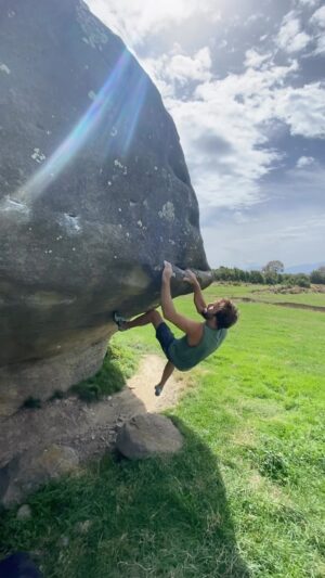 Chris Sharma Instagram - Great day out with @pol_roca @isaac.estevez @giancolafoto 
@tenayaclimbing 
@prana 
#pranaadventurer 

📸 @pol_roca