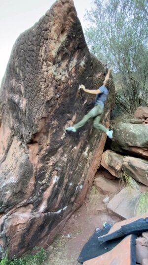 Chris Sharma Instagram - ⚙️GRINDING⚙️
@prana #pranaadventurer 
@tenayaclimbing