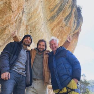 Chris Sharma Instagram - Grateful for a year full of amazing experiences with friends and family on and off the rocks😀🙏🙏. 
Thanks to everyone who have been a part of this journey and thanks to you all for following along. I wish you all health, lots of love, friendship and amazing experiences for this new year , let’s go!!! A special thank you to mi amor @alarconjimena  for all of the love and support you’ve provided for me and our family te amo ❤️🙏🙏🙏🙏

@prana 
@tenayaclimbing 
@sharmaclimbing 
@petzl_official 
@trublueclimbing