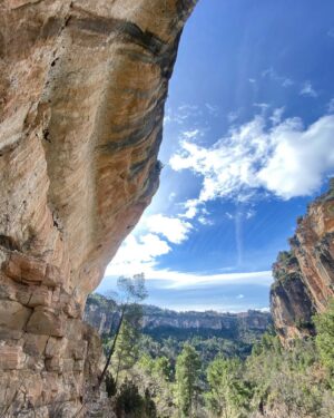 Chris Sharma Instagram - So many things to say right now that I don’t even know where to start. 
 Climbing Sleeping Lion this week was an incredible culmination to a deep physical and mental experience and one of the best and hardest  climbs of my life!
 After almost 30 years, it’s incredible to still feel so much passion for climbing.  The places it takes us are incredible (on the outside and on the inside).
So much gratitude to my family , friends , and an amazing team for the support along the way but especially to my wife @alarconjimena ❤️❤️❤️for all her patience and support and to my kids Alana and Julian.
And thanks to you all!🙏🙏🙏

I wanted to dedicate this climb to all the middle aged people. I know how much of a challenge it is to try and balance it all (and believe me I’m such a beginner in so many ways). I hope this can inspire you to awaken your own sleeping lion and claw your way to your dreams! 

Stay tuned for some send footage coming soon! 
Shout outs and thanks to
@prana 
@tenayaclimbing 
@petzl_official 
@trublueclimbing 
@sharmaclimbing 
📸 @giancolafoto 
@joseramontorrezea 
@arbonestoni 
@bruceandalisa 
@mikebbeck 
@marc.lemenestrel 
@brettlowell 
@meaganmartin89 
@mikecall 
@isaac.estevez 
@christoph_hanke 
@prideofgypsies 
@yobasecamp 
@gilfurri 
@joshlowell 
@rxr_sports 

#pranaadventurer