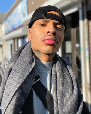 Christian Banks Instagram - Nah it’s officially cuffing season…… im tryna take long bullsh*t walks 😅😍
____

Anyone down?