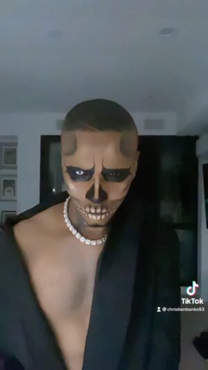 Christian Banks Instagram - What would you do if your boyfriend turned into this in the middle of the night? 

MIDNIGHT SNACKS? 

_

I love Halloween….. what will I do next 🤔

_

#halloweenmakeup #halloweencostume #halloweennails #halloweenmen