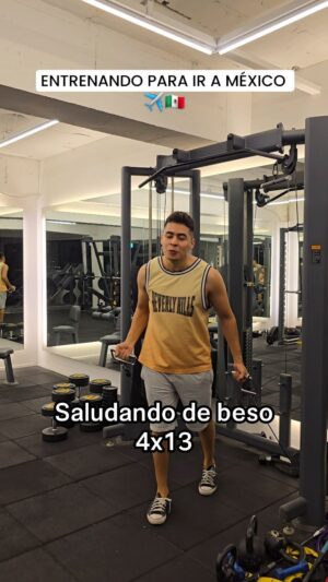 Christian Burgos Instagram - ¿Qué ejercicio me falta practicar? 🤣🤣🔥🔥