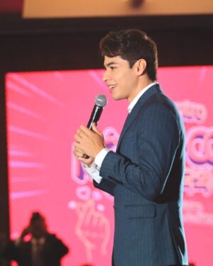 Christian Burgos Instagram - Muchas gracias ❤️❤️🔥🇲🇽🇰🇷
Esperemos que este primer encuentro México-Corea 2022 sea el inicio de muchos más en el futuro.

Siempre seguiré pensando en ustedes y creando estos encuentros que no se habían hecho antes.

멕시코 외교부와 함께 만든 
최초'멕시코와 한국의 만남' 
대성공 🌟✨

외교부장관님, 멕시코 대사님, 한국 대사님
대한민국 대기업의 회장님 및 관계자
그리고 40여개 언론 매체와 함께 했습니다