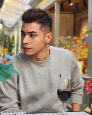 Christian Burgos Instagram - 🍷😍 Ya invitenme a México