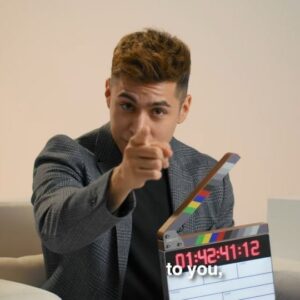 Christian Burgos Instagram - Mensaje para todos 🇲🇽🔥

Vayan a ver la entrevista al canal Kpop Herald está genial 🥹 Se los dejo en mis historias