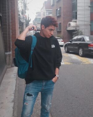 Christian Burgos Instagram - 🛸🛸🛸