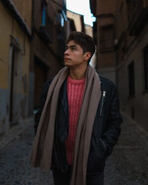 Christian Burgos Instagram - 🤎 Bello