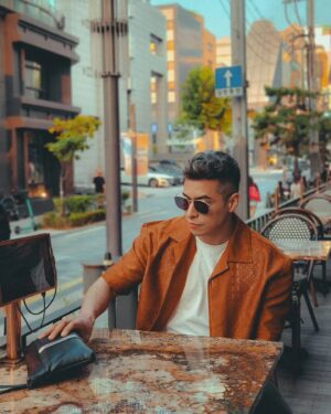 Christian Burgos Instagram - 🔥🧡