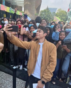 Christian Burgos Instagram - Kids Choice Awards 2022
Cuánto amor ❤️ Muchas gracias