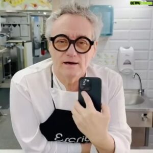 Christian Escribà Instagram - Volèu conèixer la història de les sabates de xocolata? 👠👠👠👠👠🍫🍫🍫🍫 Tenim molts models per regalar! 🥰

Queréis conocer la historia de los zapatos de chocolate? 👠👠👠👠👠🍫🍫🍫🍫 Tenemos muchos modelos para regalar! 

#chocolateshoes #chocolateheels @patschmidtcakes @polescriba @escriba1906 #xocolata #chocolate #zapato #sabates #camper #barcelona #regalo #valentines #sanvalentin #santvalenti #love
