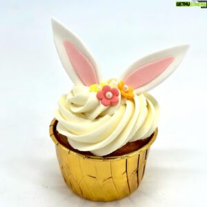 Christian Escribà Instagram - Pels amants de la Pasqua en tots els formats: cupcakes, cakepops i galetes decorades 🐣🐥🐤

Para los amantes de la Pascua en todos los formatos: cupcakes, cakepops y galletas decoradas 🐣🐥🐤

 @polescriba @escriba1906 #barcelona #pascua #easter #pasqua #cupcakes #cakepop #galletasdecoradas #artesanal