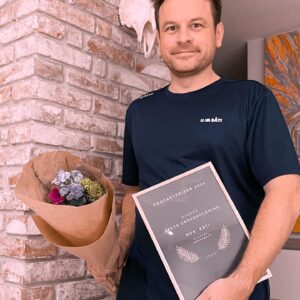 Christian Fuhlendorff Instagram - Tak for denne gang 2022. Du har været et af de rigtig gode år. Du gav mig en del af det dejlige velkendte og en masse af det fantastiske nye. Bekendtskaber er blevet til venskaber og gamle venskaber er blevet endnu stærkere. Jeg har søgt nye udfordringer når det kommer til arbejde, men er også blevet bekræftet i, at jeg i kernen er komiker. Tak til alle jer, som har lyttet til mine podcasts, grinet til show, skrevet en hilsen eller hilst på, på gaden. Alt sammen har været med til at gøre mit 2022, til et af de helt særlige. Og til dig 2023, du har noget at leve op til. Godt nytår folkens.
